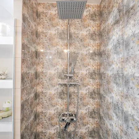 Luxury Ultracentral Curtea De Arges Exterior photo