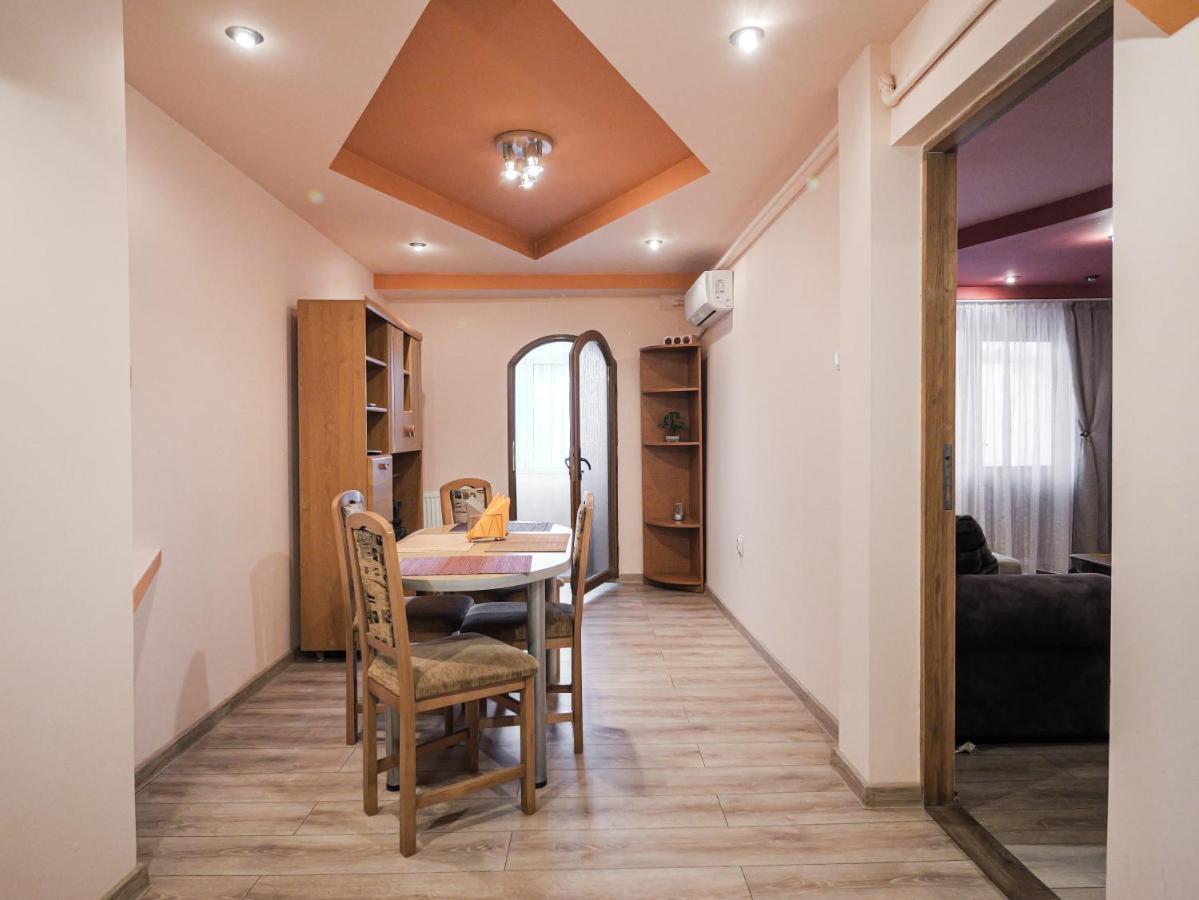 Luxury Ultracentral * Curtea de Argeş