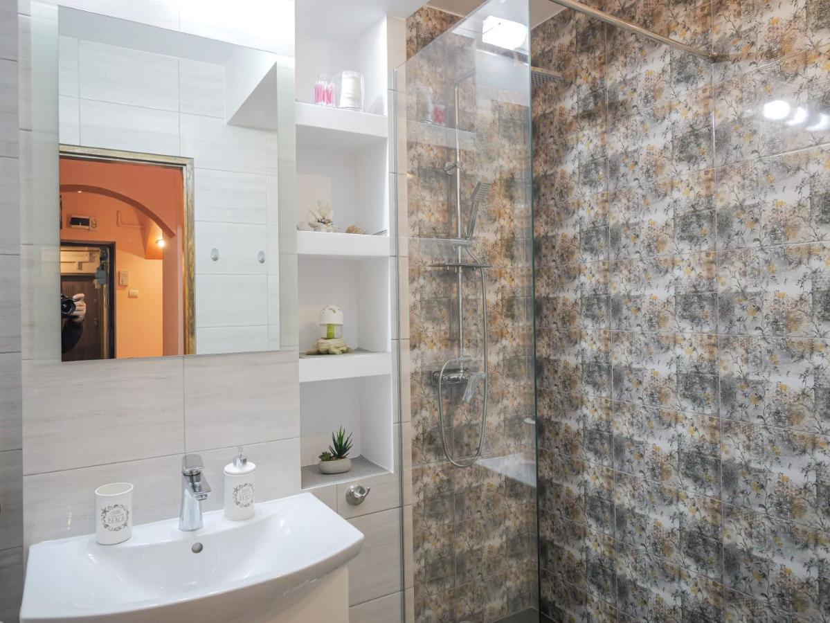 Luxury Ultracentral Apartment Curtea de Argeş
